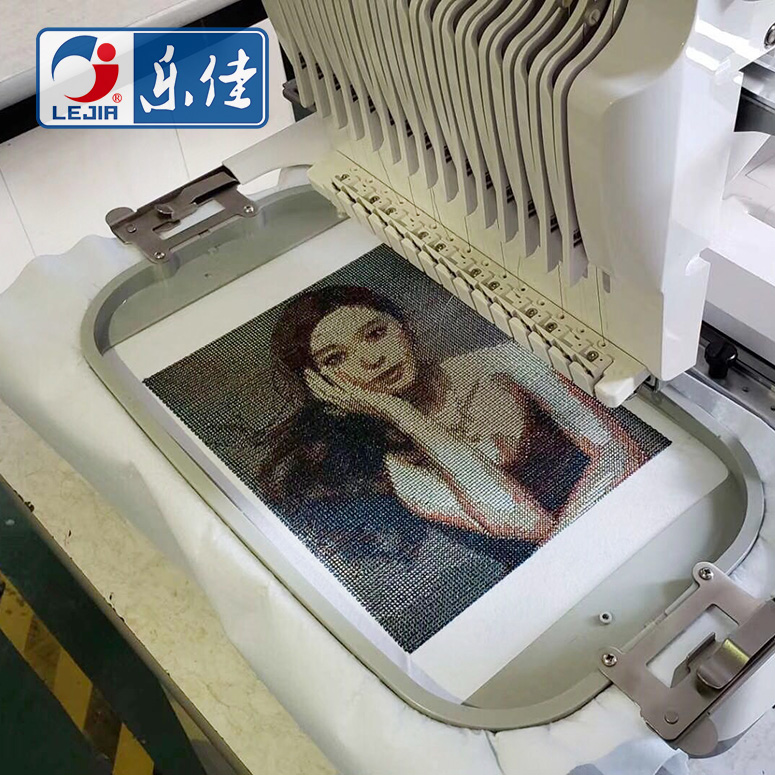 Good Quality Smiliar with Brother Cap And T-shirt Embroidery Machine